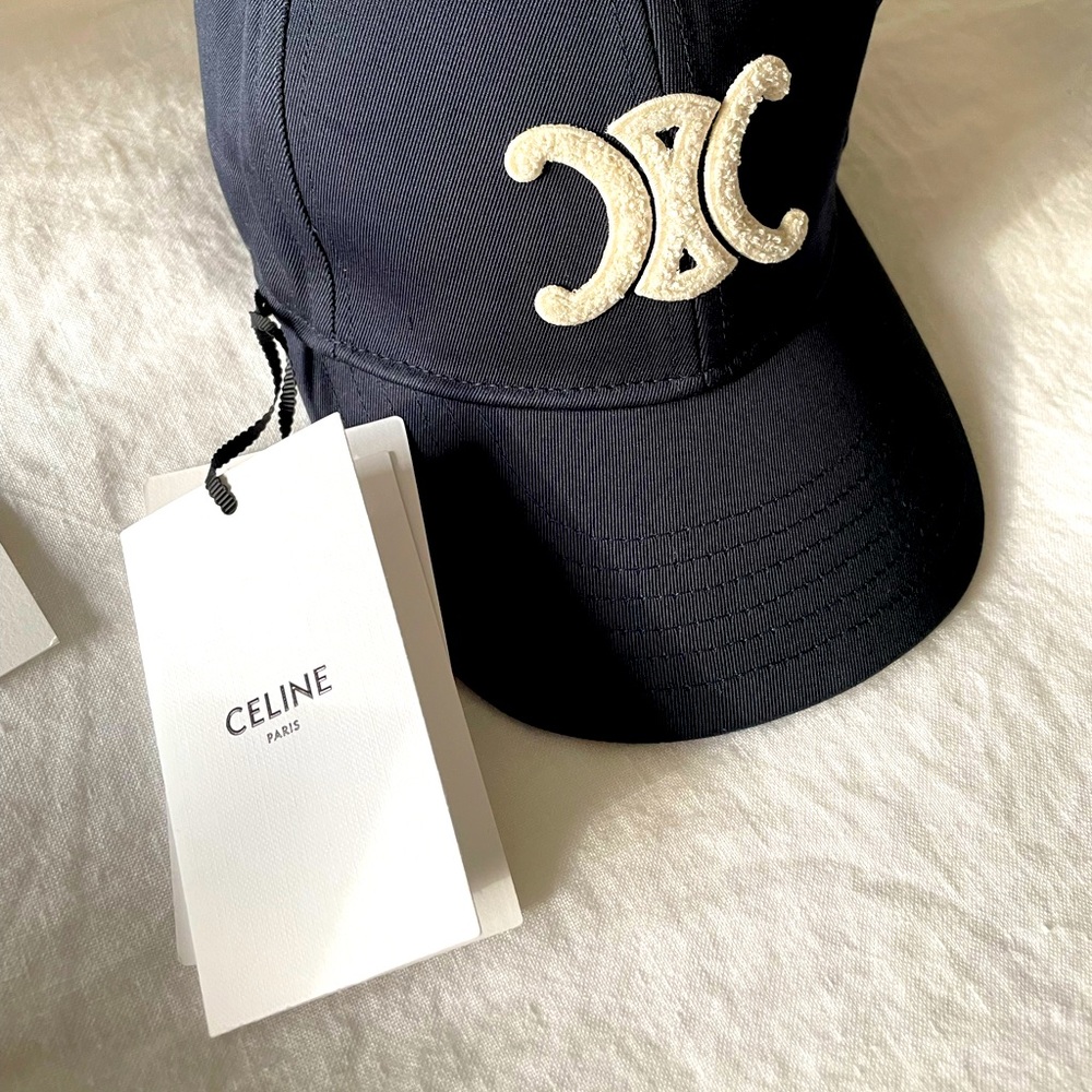 Brand new, Celine “COTTON TRIOMPHE BASEBALL CAP” in Navy.  Size small